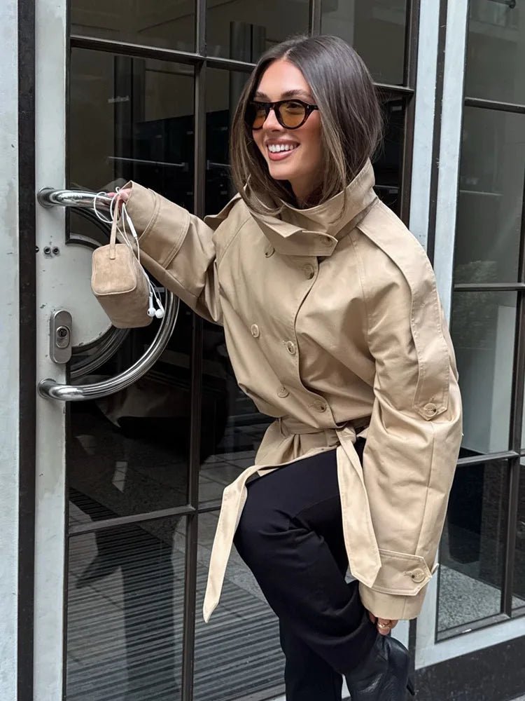 Melanie korte trenchcoat met opstaande kraag