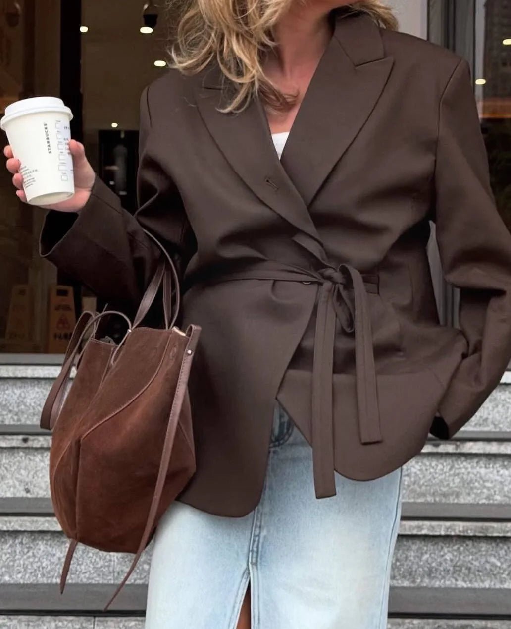 Mia blazer met vetersluiting