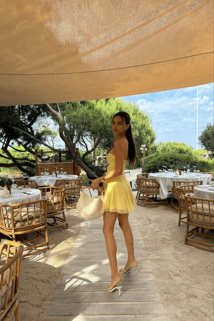 Nina strapless mini-jurk met uitsnijdingen