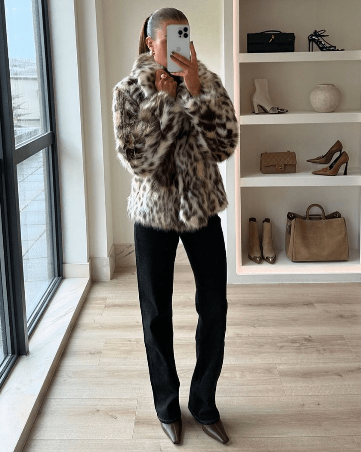 Nora jas van imitatiebont met luipaardprint