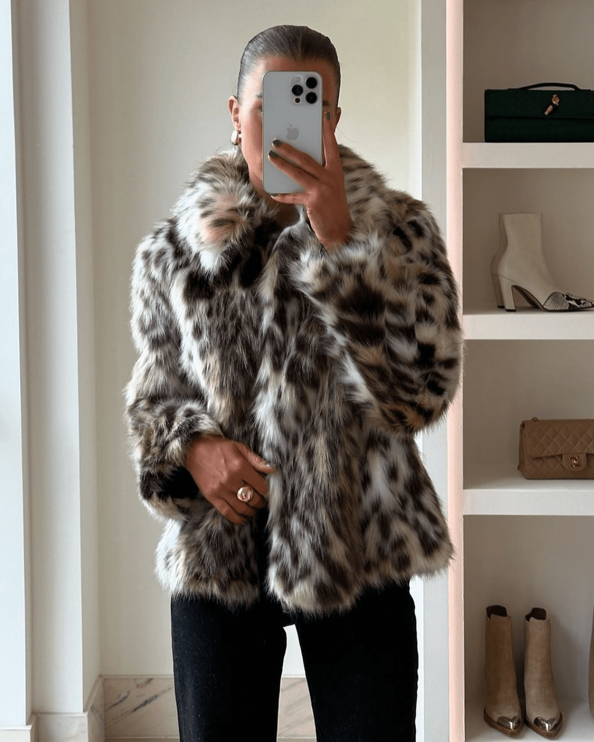 Nora jas van imitatiebont met luipaardprint