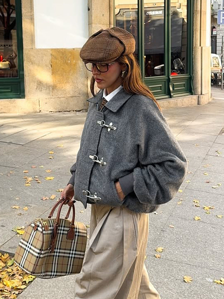 Tove cropped jasje met haaksluiting