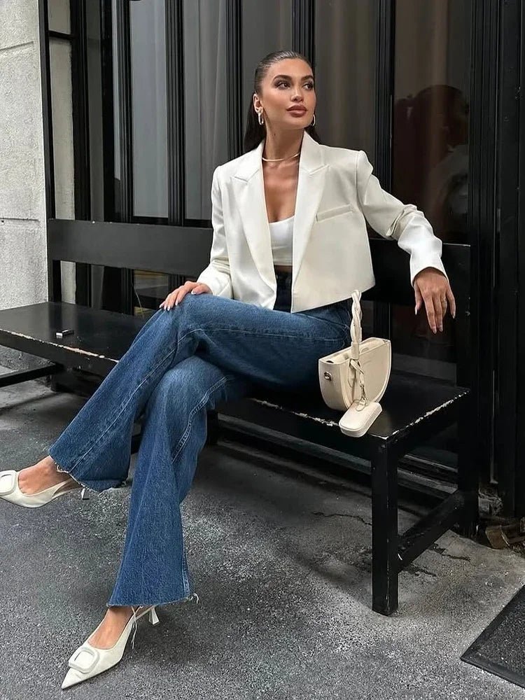 Olga kort colbert met schoudervulling