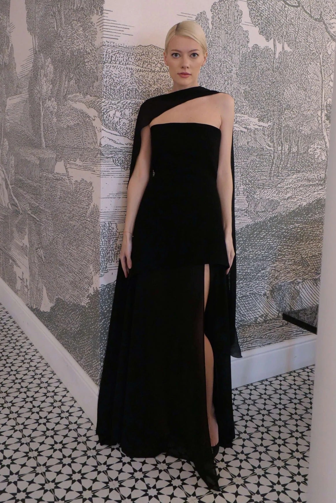 Ophelia asymmetrische doorschijnende maxi-jurk