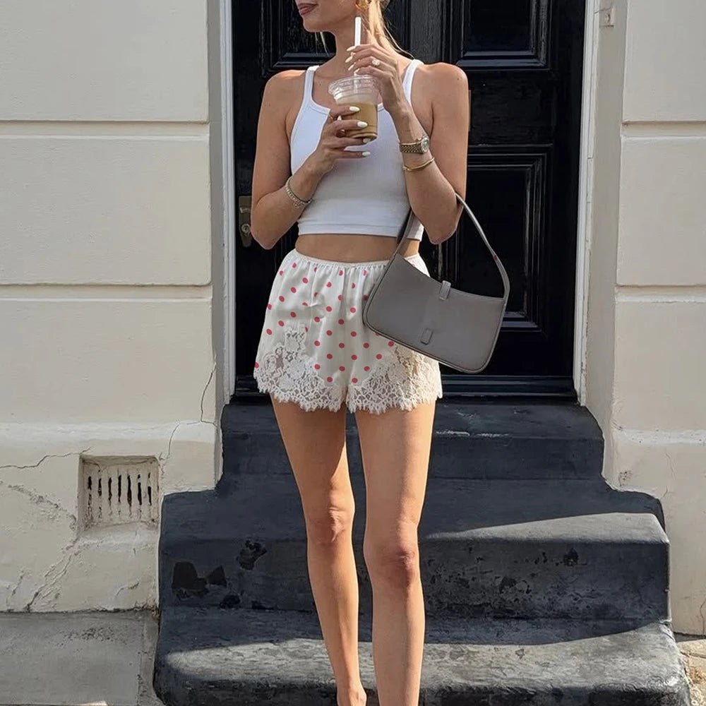 Pauleen shorts met stippenprint en kanten rand