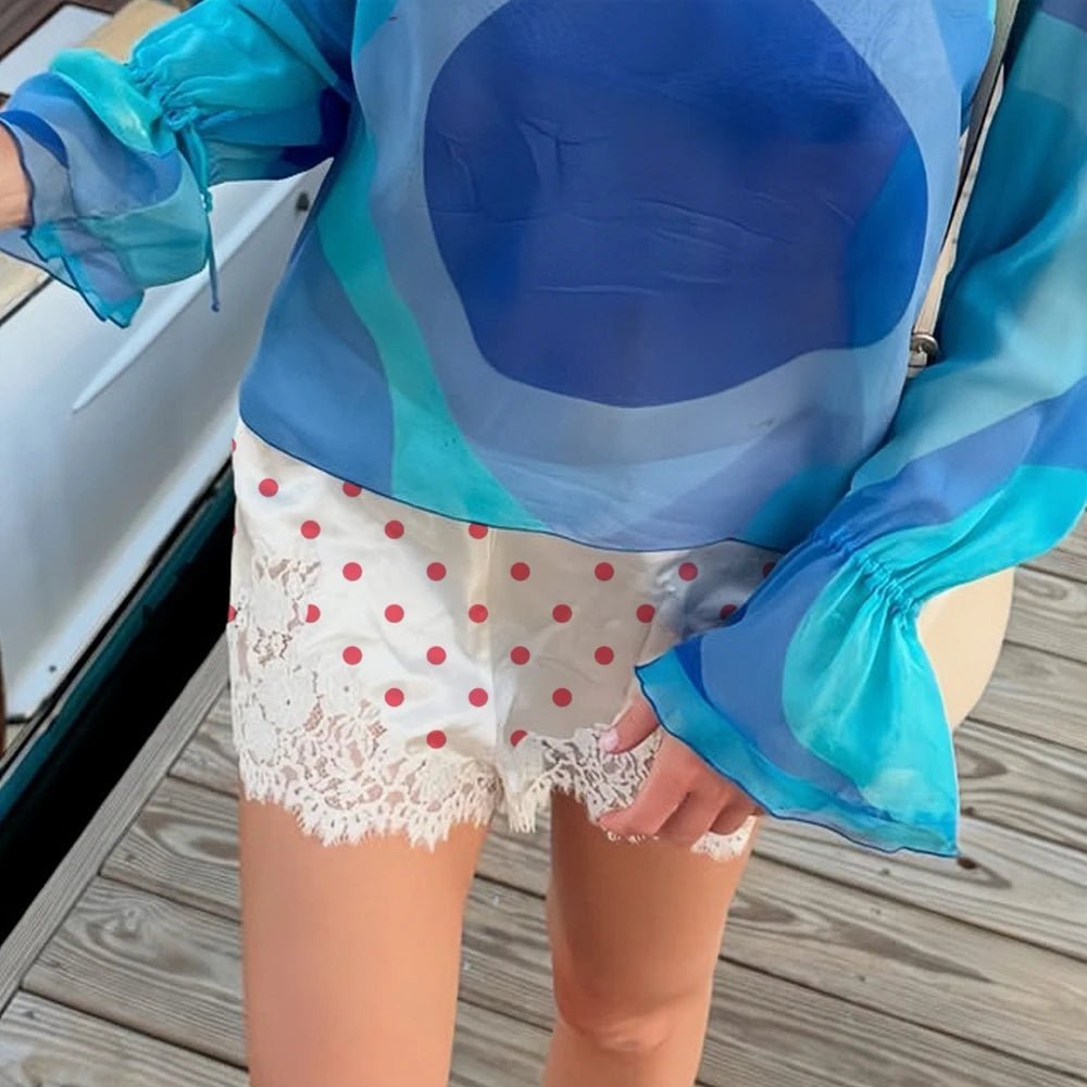 Pauleen shorts met stippenprint en kanten rand