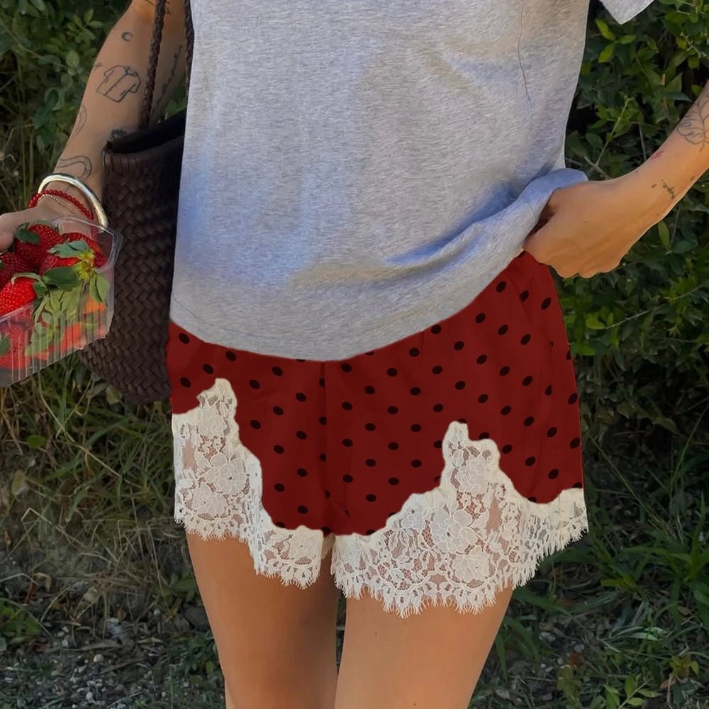 Pauleen shorts met stippenprint en kanten rand