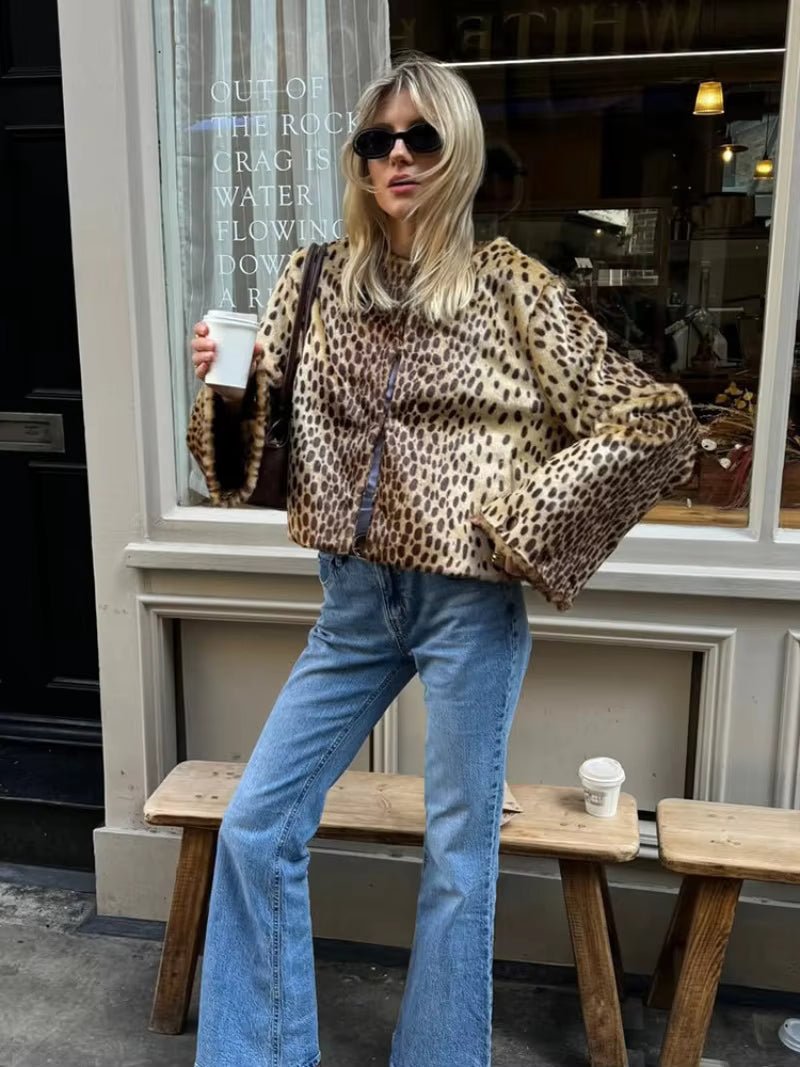 Rebecca jas van imitatiebont met luipaardprint