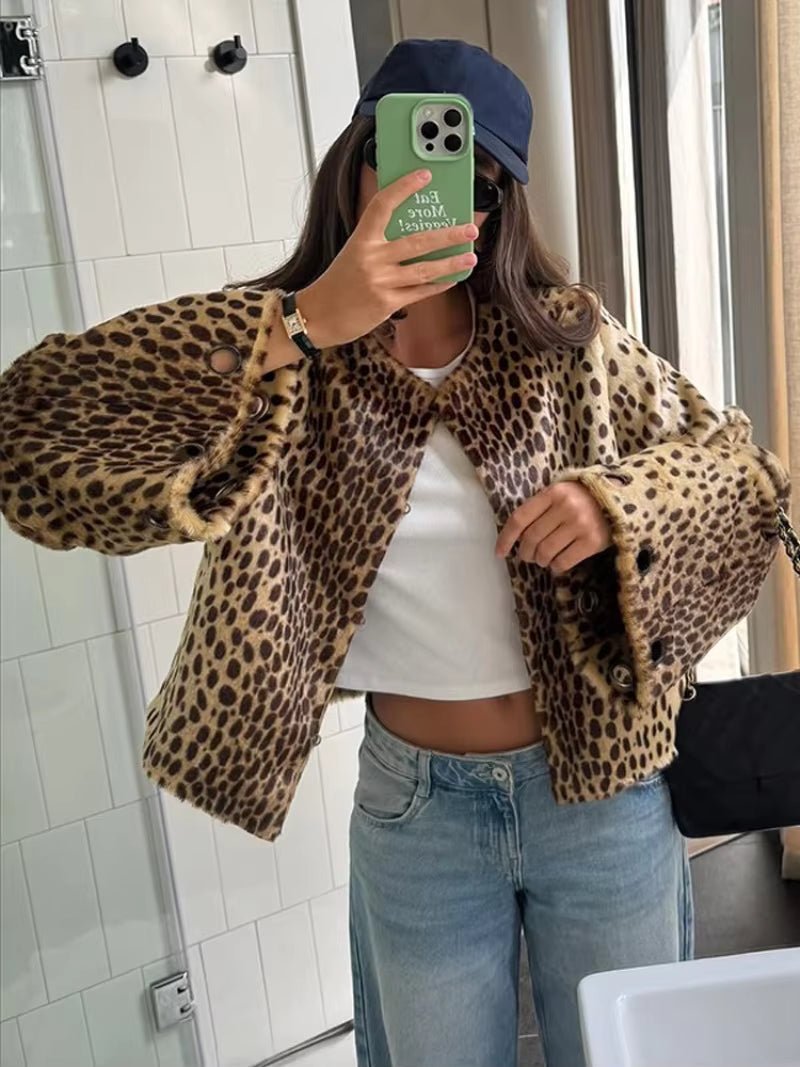 Rebecca jas van imitatiebont met luipaardprint