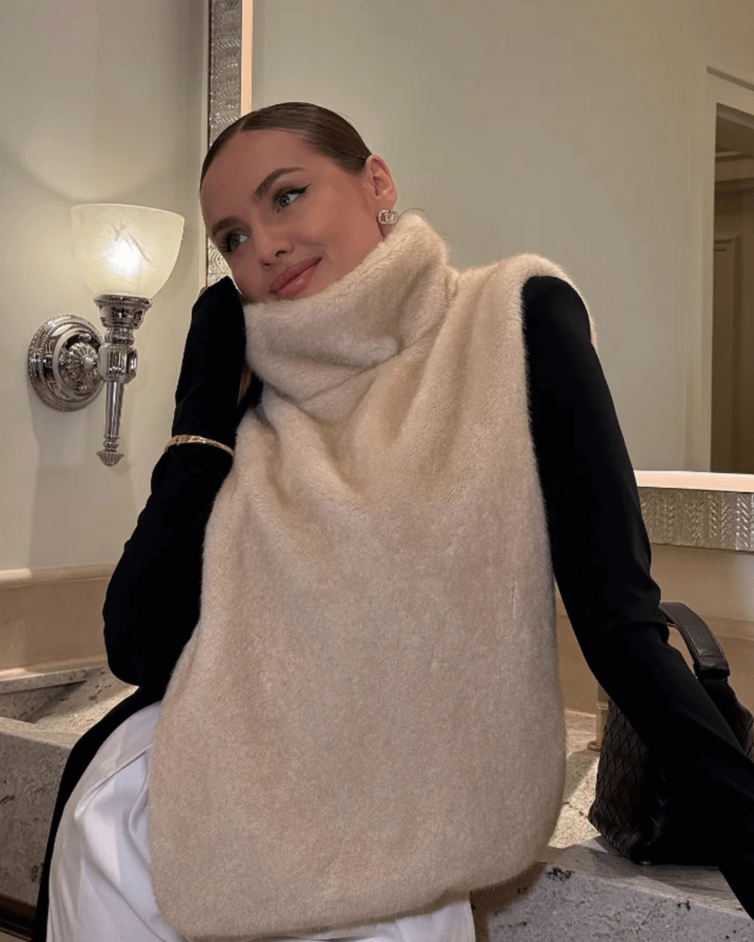 Rina bodywarmer met col van imitatiebont