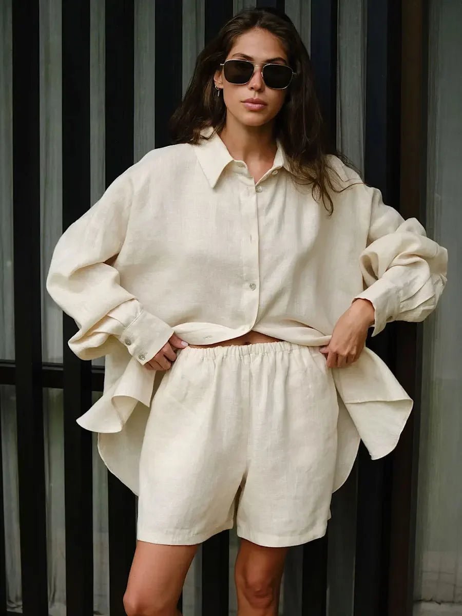 Sally set met revers, ballonmouwen en shorts