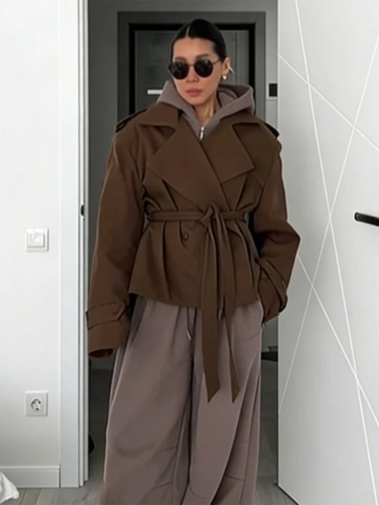 Sandy korte trenchcoat met veters