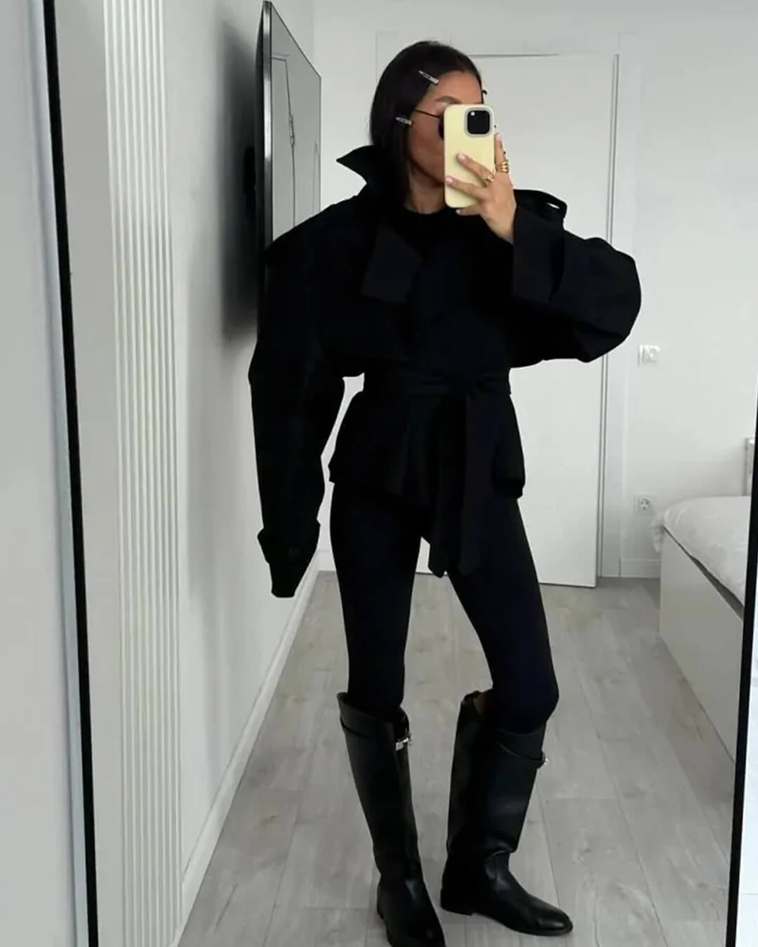 Sandy korte trenchcoat met veters