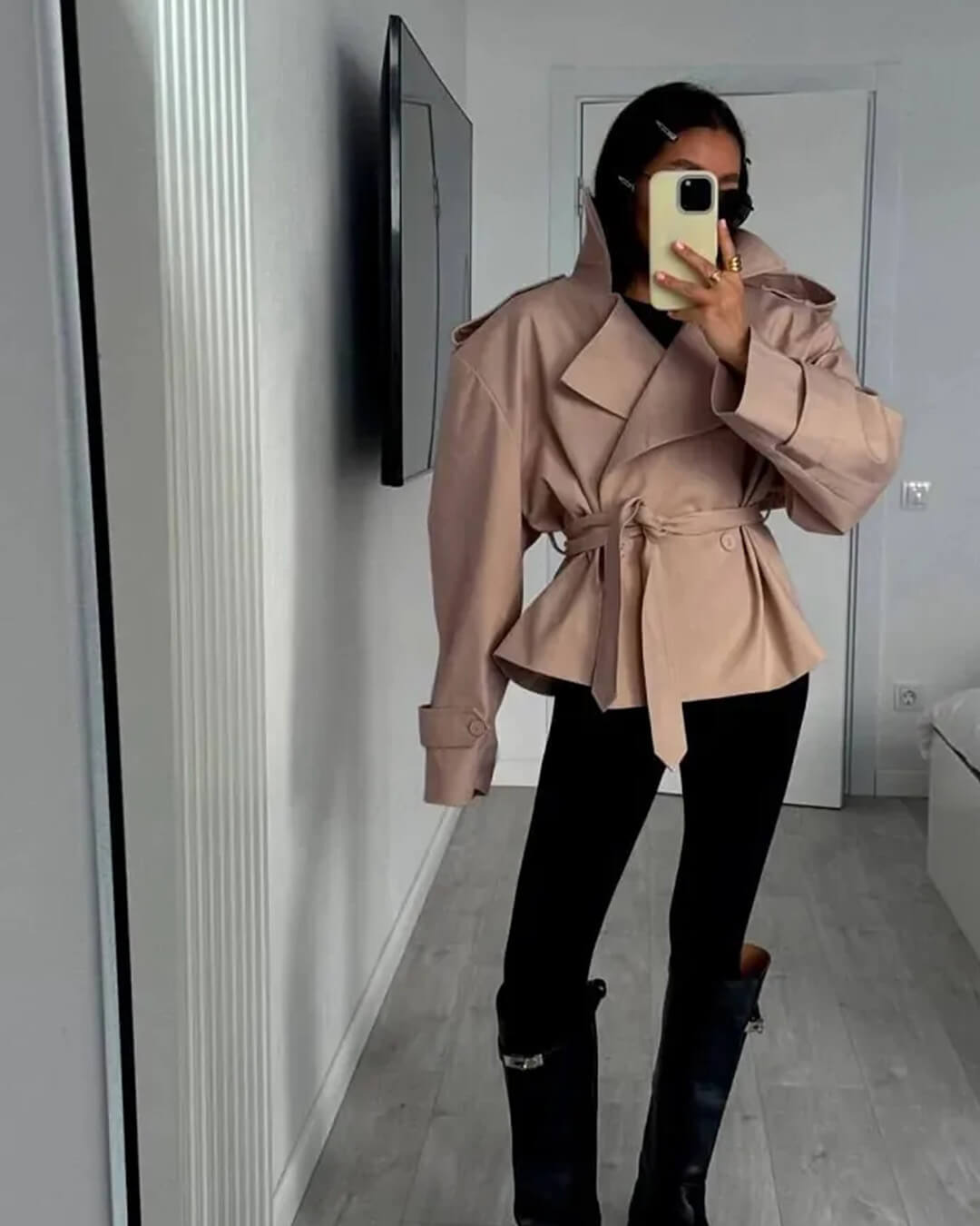 Sandy korte trenchcoat met veters