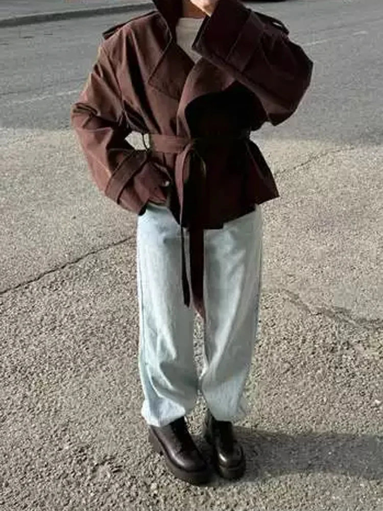 Sandy korte trenchcoat met veters
