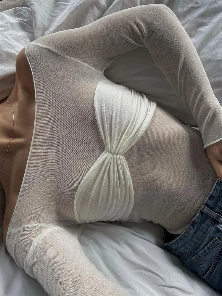 Sara transparante mesh off-shoulder top