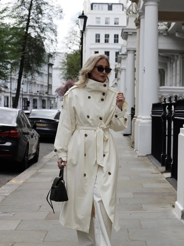 Trenchcoat met hoge kraag en ceintuur van Sarah