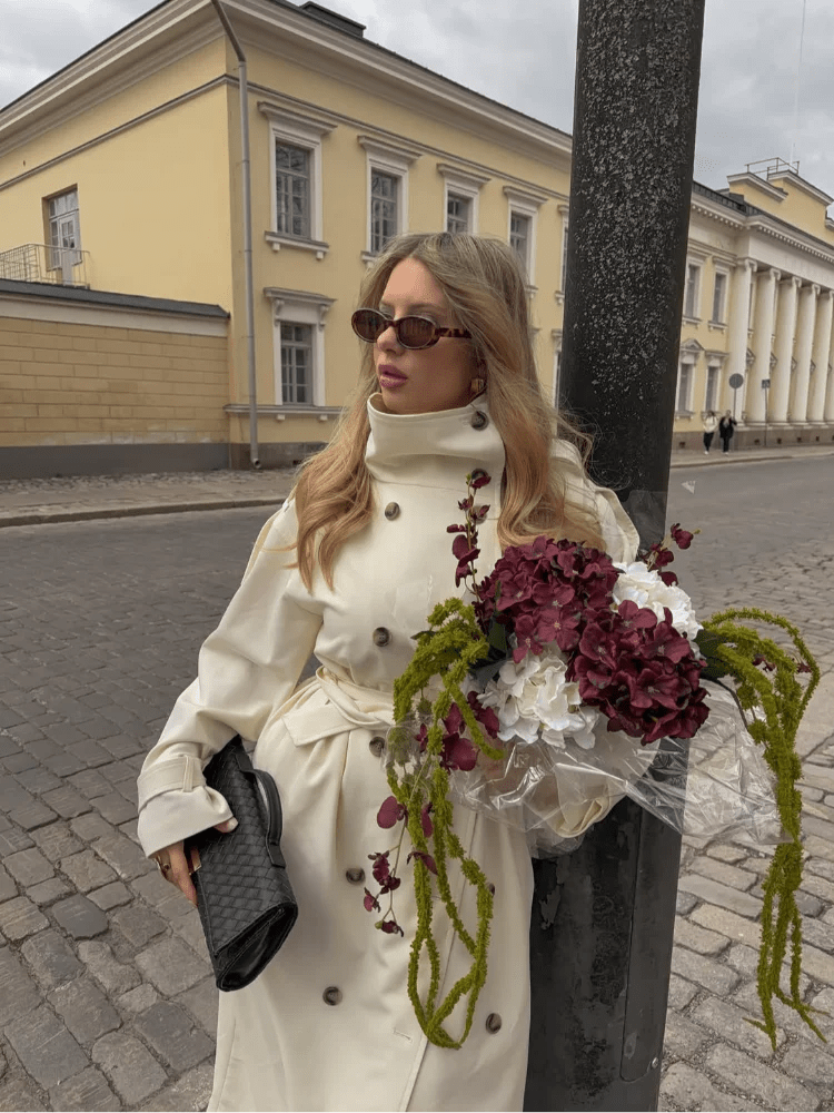 Trenchcoat met hoge kraag en ceintuur van Sarah