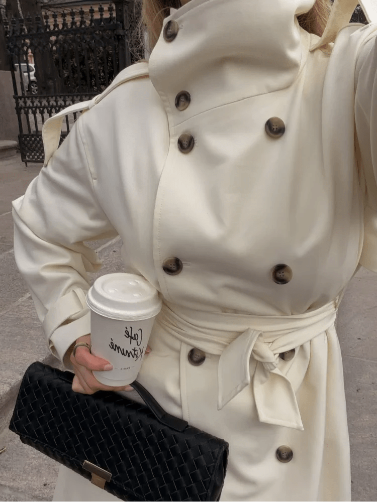 Trenchcoat met hoge kraag en ceintuur van Sarah