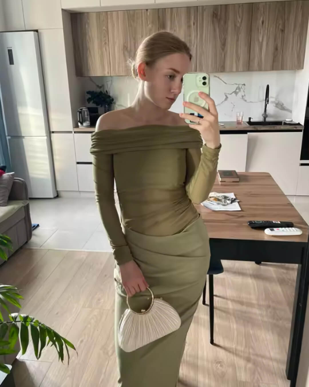 Shiela maxi-jurk van mesh met rimpeldetails