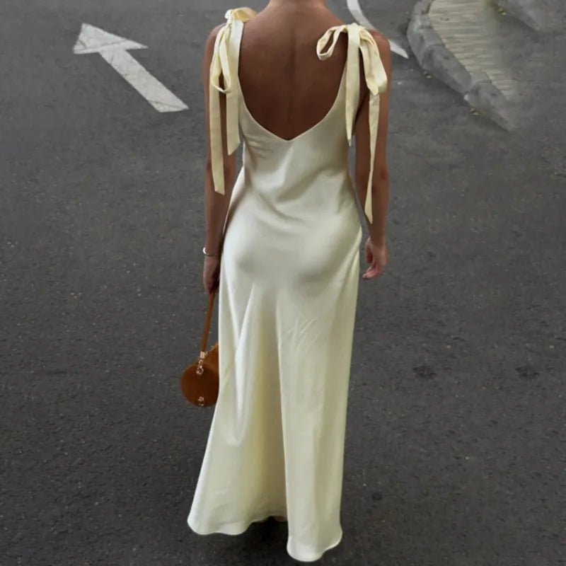 Sienna maxi-jurk van satijn met strikbandjes