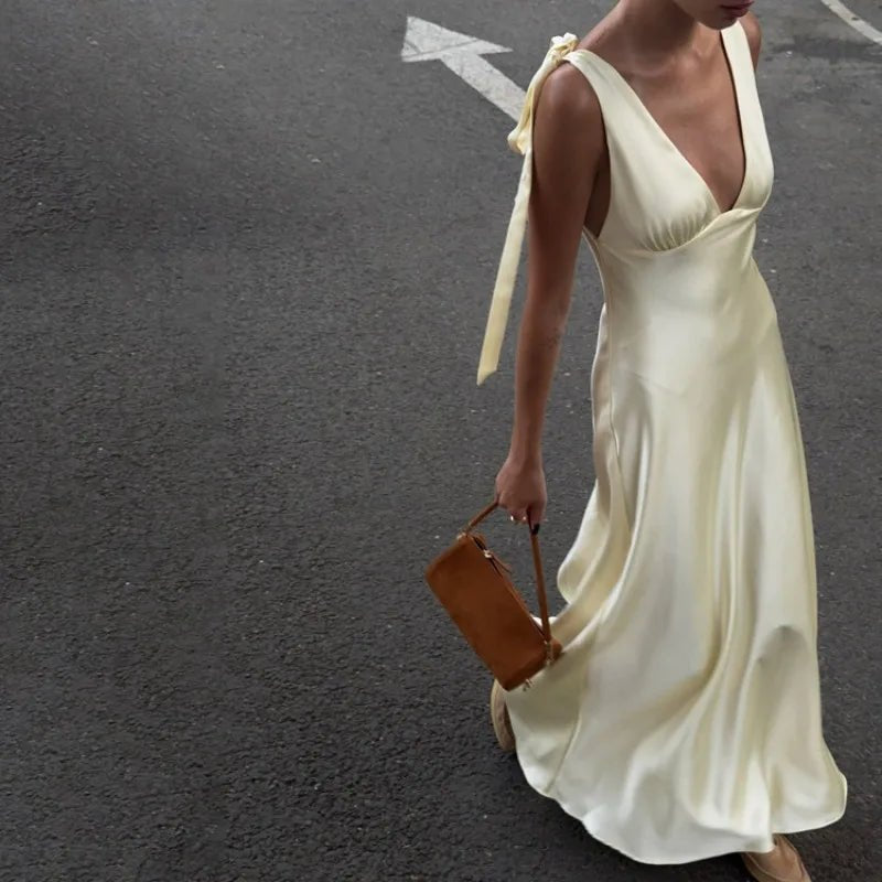Sienna maxi-jurk van satijn met strikbandjes