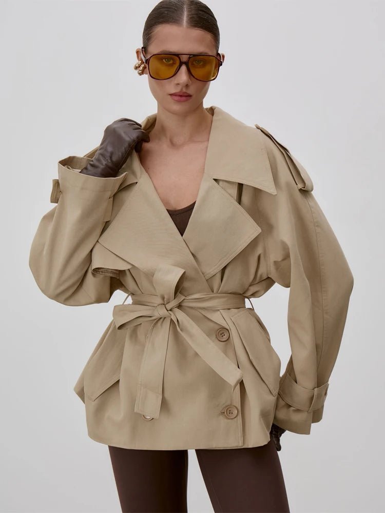 Sonia trenchcoat met opstaande kraag en veters