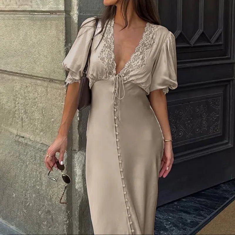 Sophia maxi-jurk met pofmouwen en vetersluiting