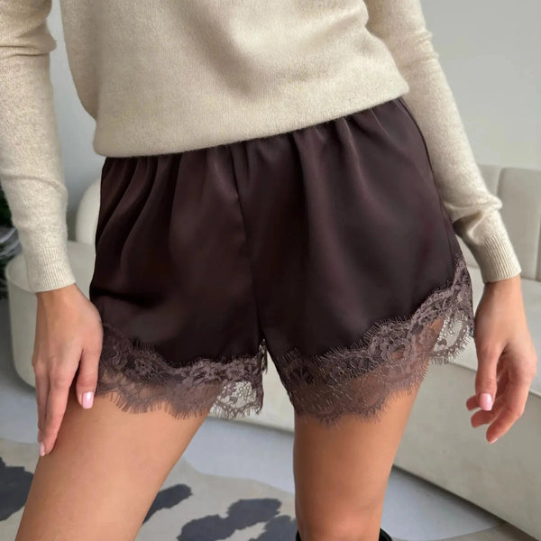Suzette satijnen short met kant