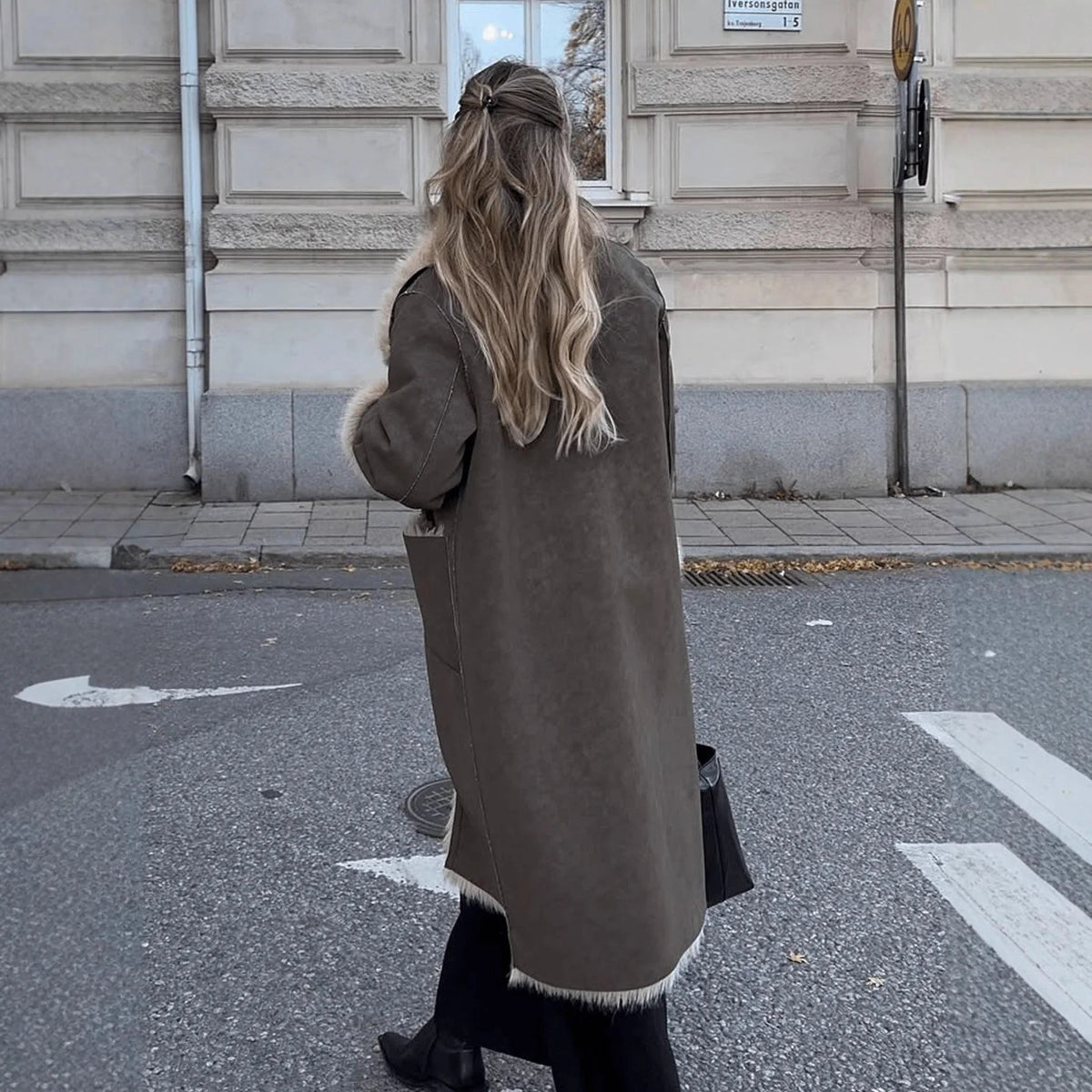 Sydney lange mantel van suède-imitatieleer en imitatiebont