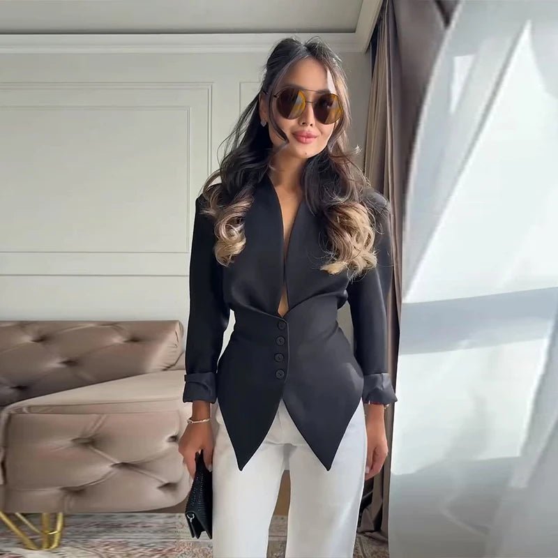 Tricia blazer met gestructureerde schouders en tailleaccent