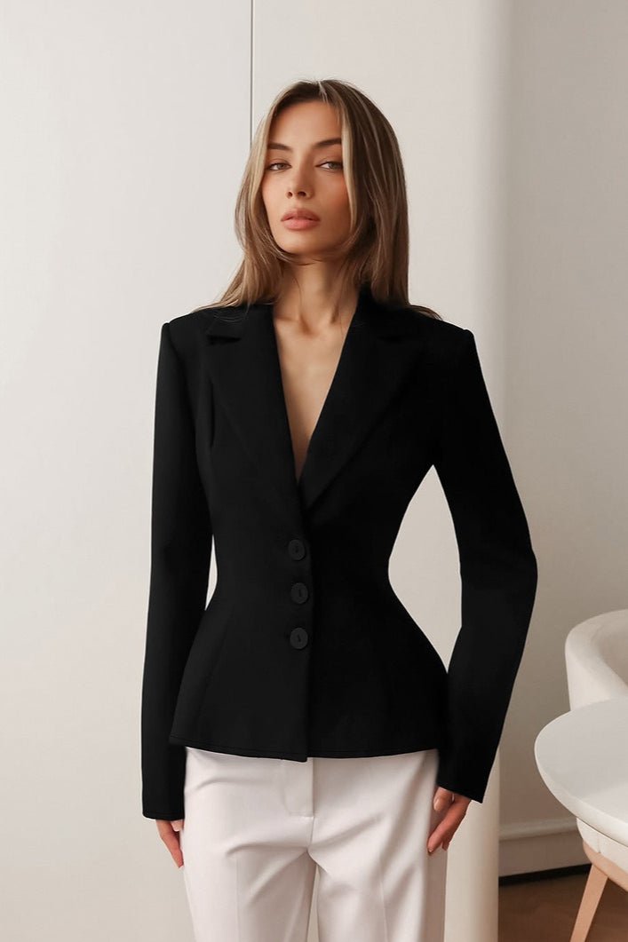 Valerie getailleerde blazer met V-hals en schoudervullingen